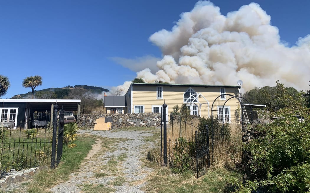 The fre in the Port Hills. Photo: Supplied / Baily Lelieveld