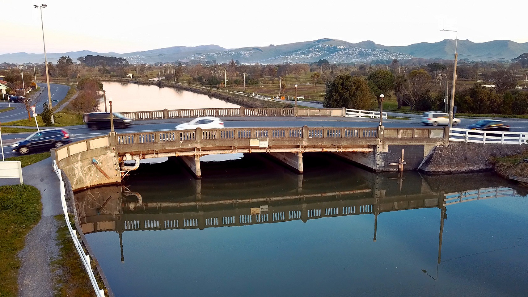 New Brighton's earthquake-damaged Pages Rd bridge meets only 15%-20% of the new building...