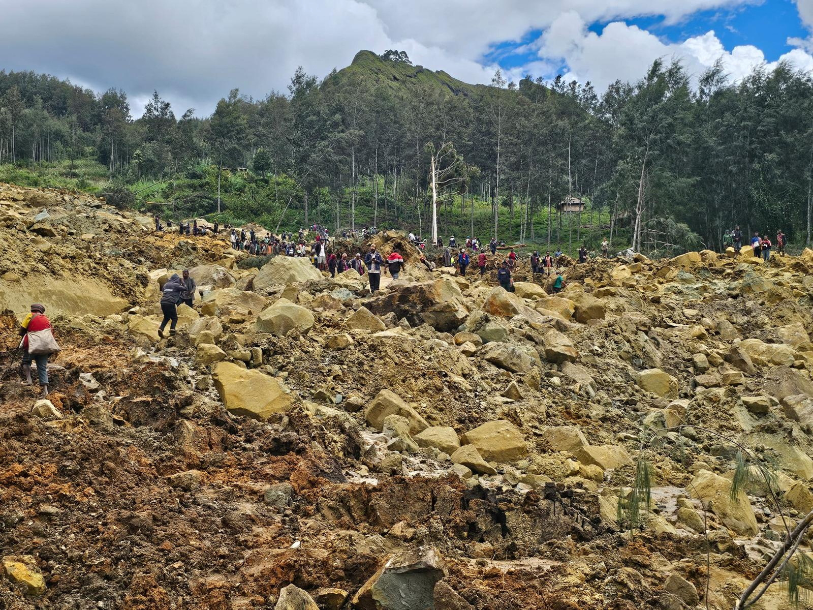 The scale of the damage after the landslide in Maip Mulitaka, Enga province. Photo: Emmanuel...