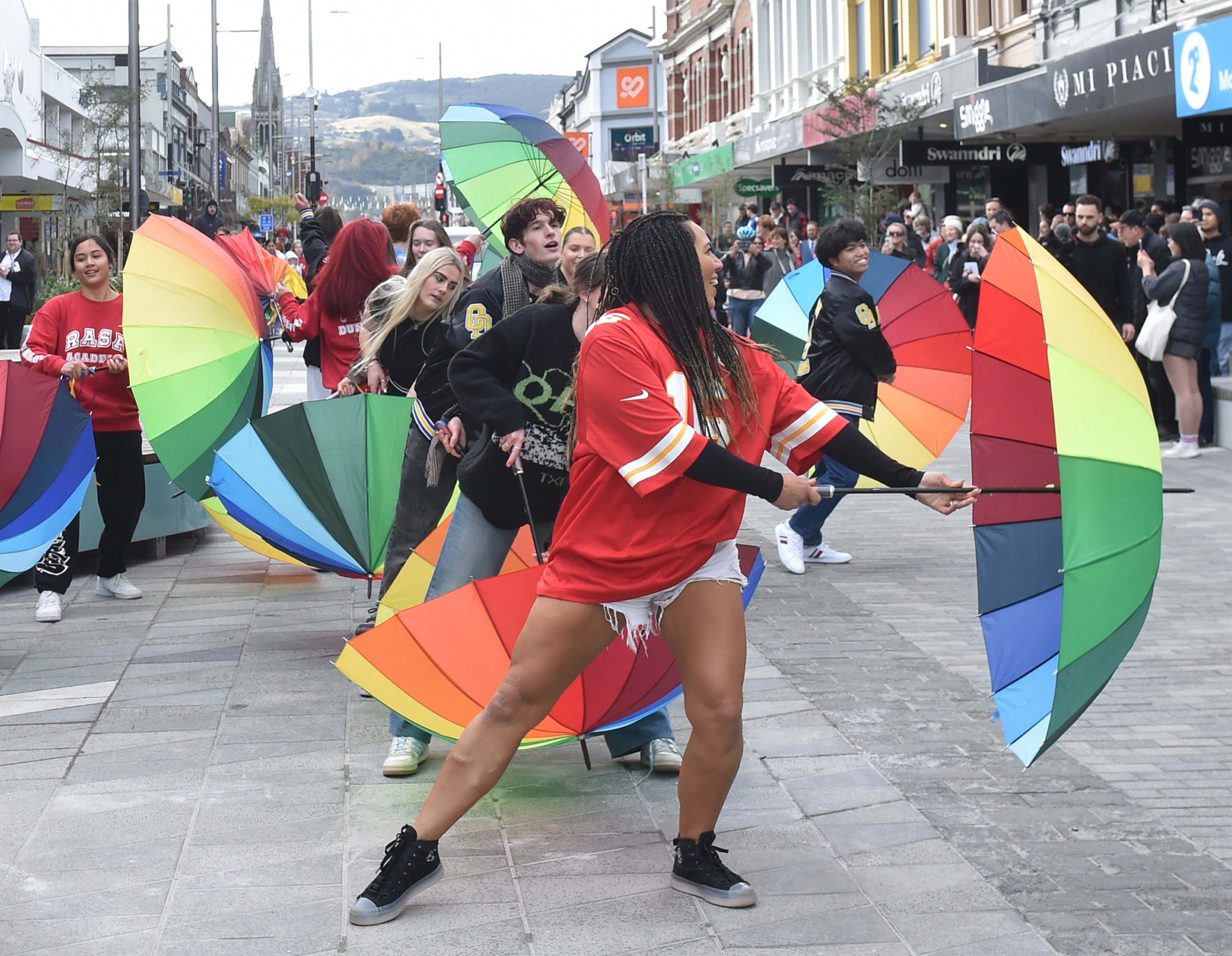 Dancers crowd George St for a flash mob on Saturday. PHOTO: LINDA ROBERTSON