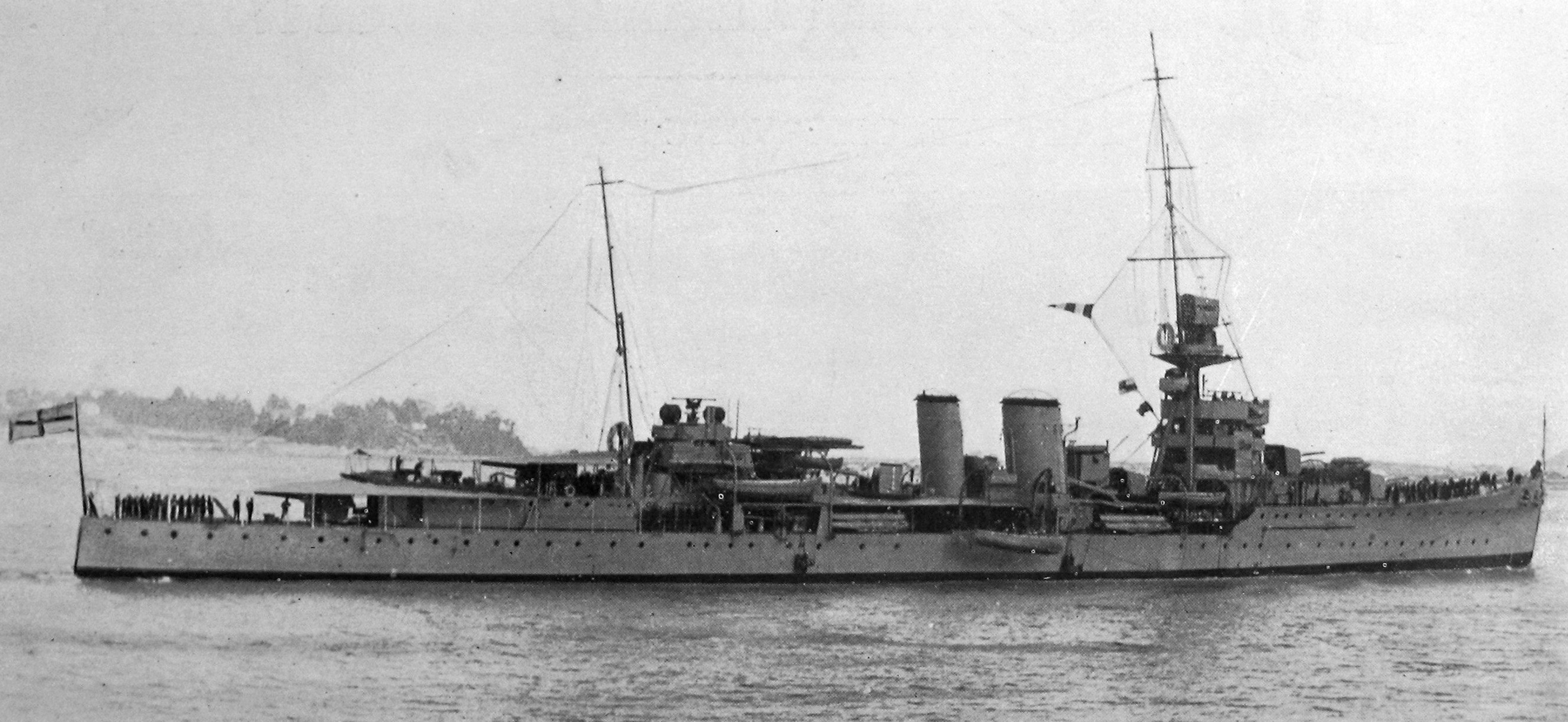 Light cruiser HMS Dunedin on a visit to its namesake city in May 1924. — Otago Witness, 6.5.1924