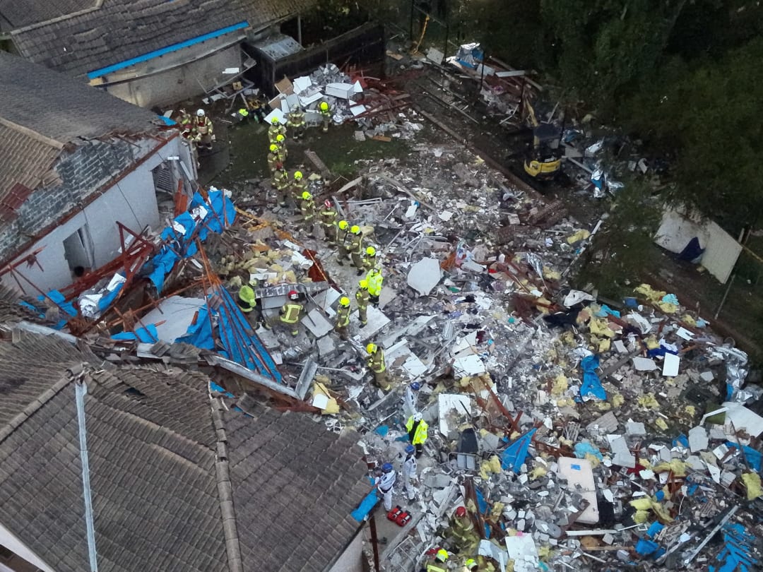 Crews search for the missing woman. Photo: NSW Fire and Rescue