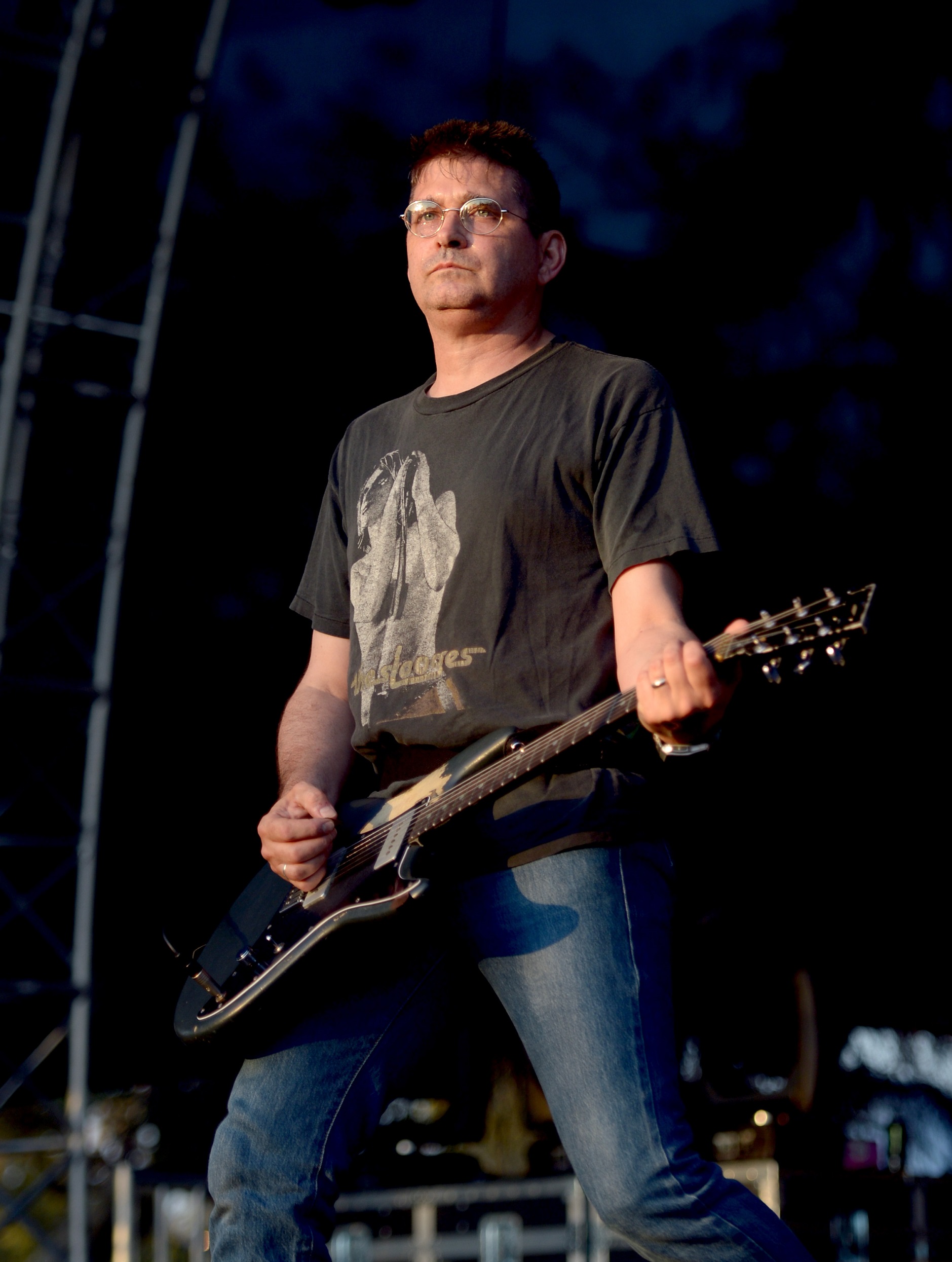 Steve Albini playing with Shellac in 1996. Photo: Getty Images