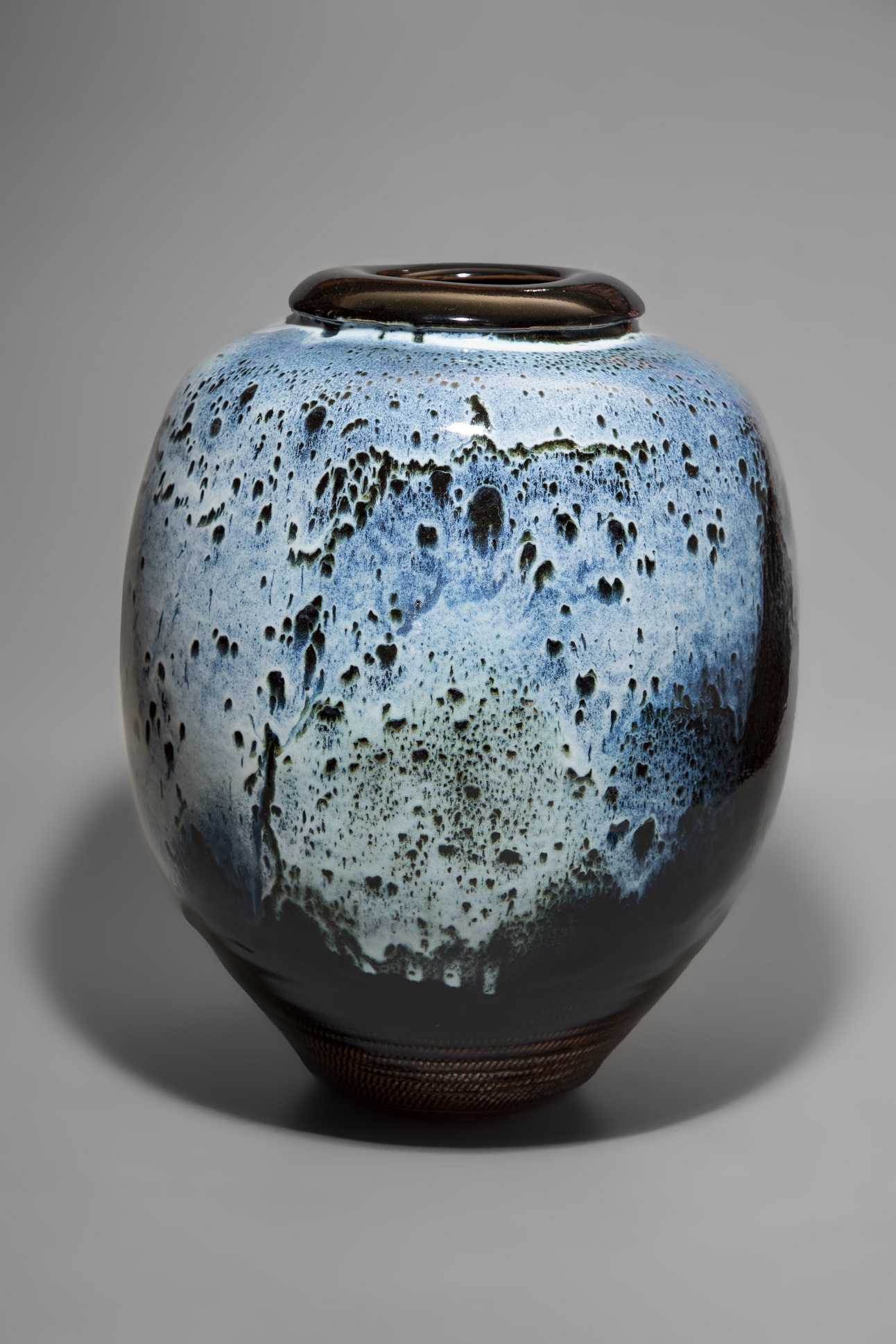 Vase sculpture, work by Neil Grant. Photo: Thomas Lord
