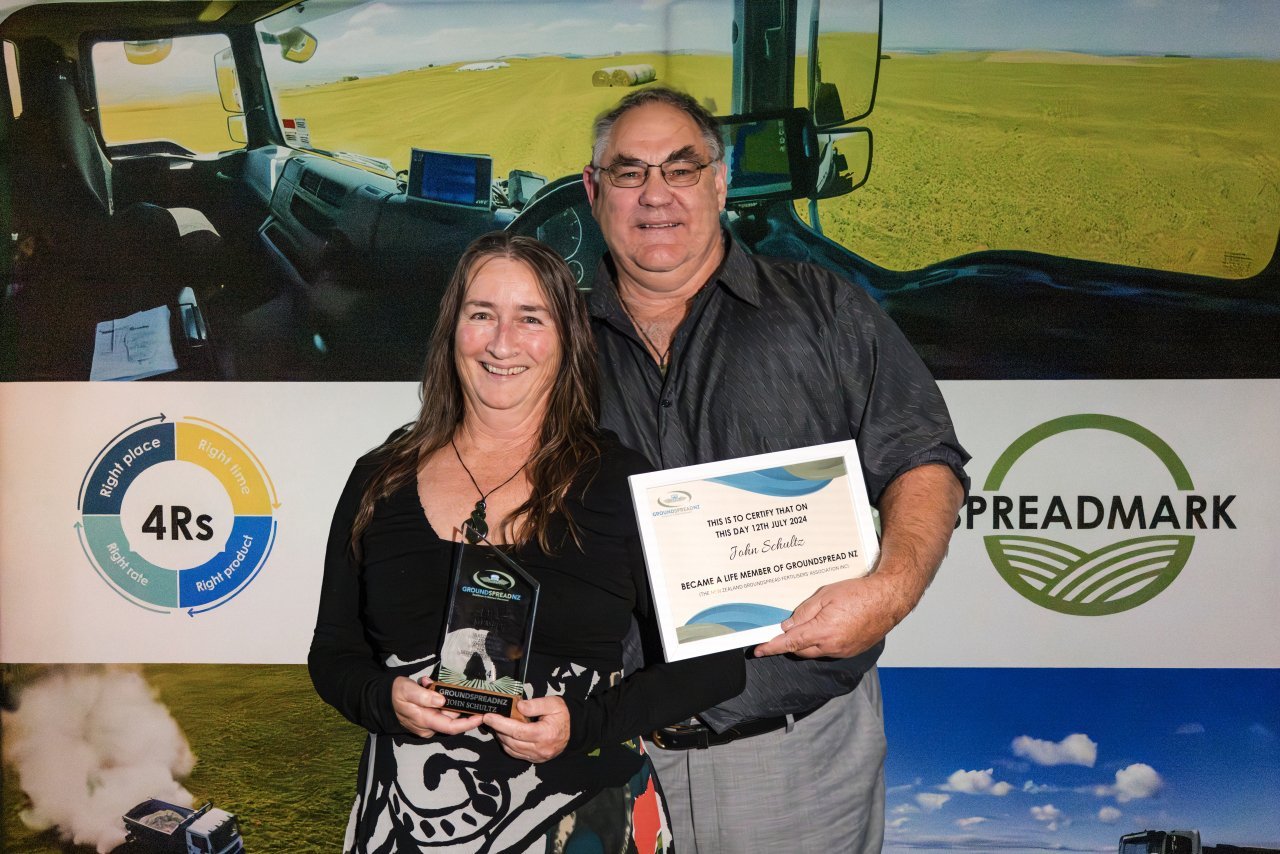 Groundspread New Zealand life member John Schultz, pictured with his wife Nivonne.