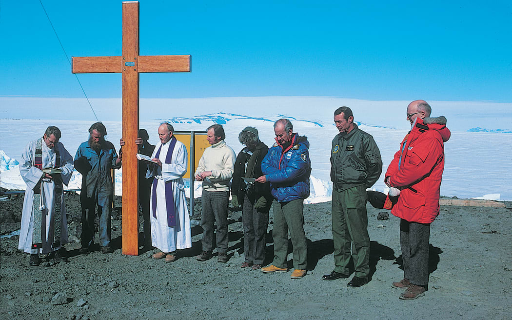 Dedication of the Erebus memorial cross in Antarctica on December 2, 1979. Photo: Antarctica New...