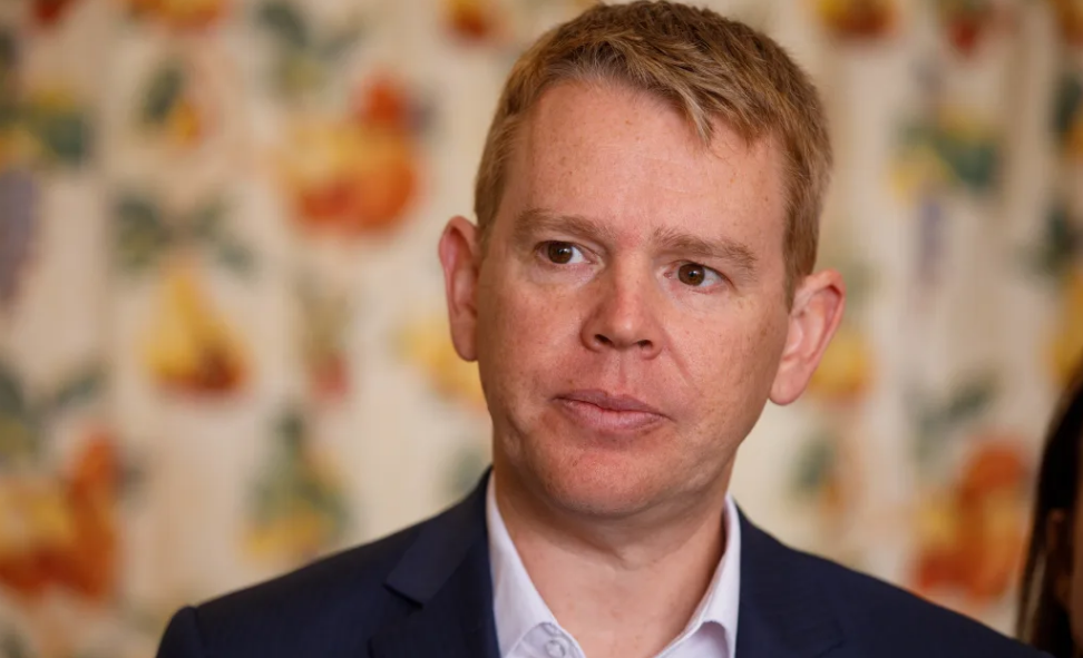 Chris Hipkins said the Greens would be well within their rights to invoke waka jumping...