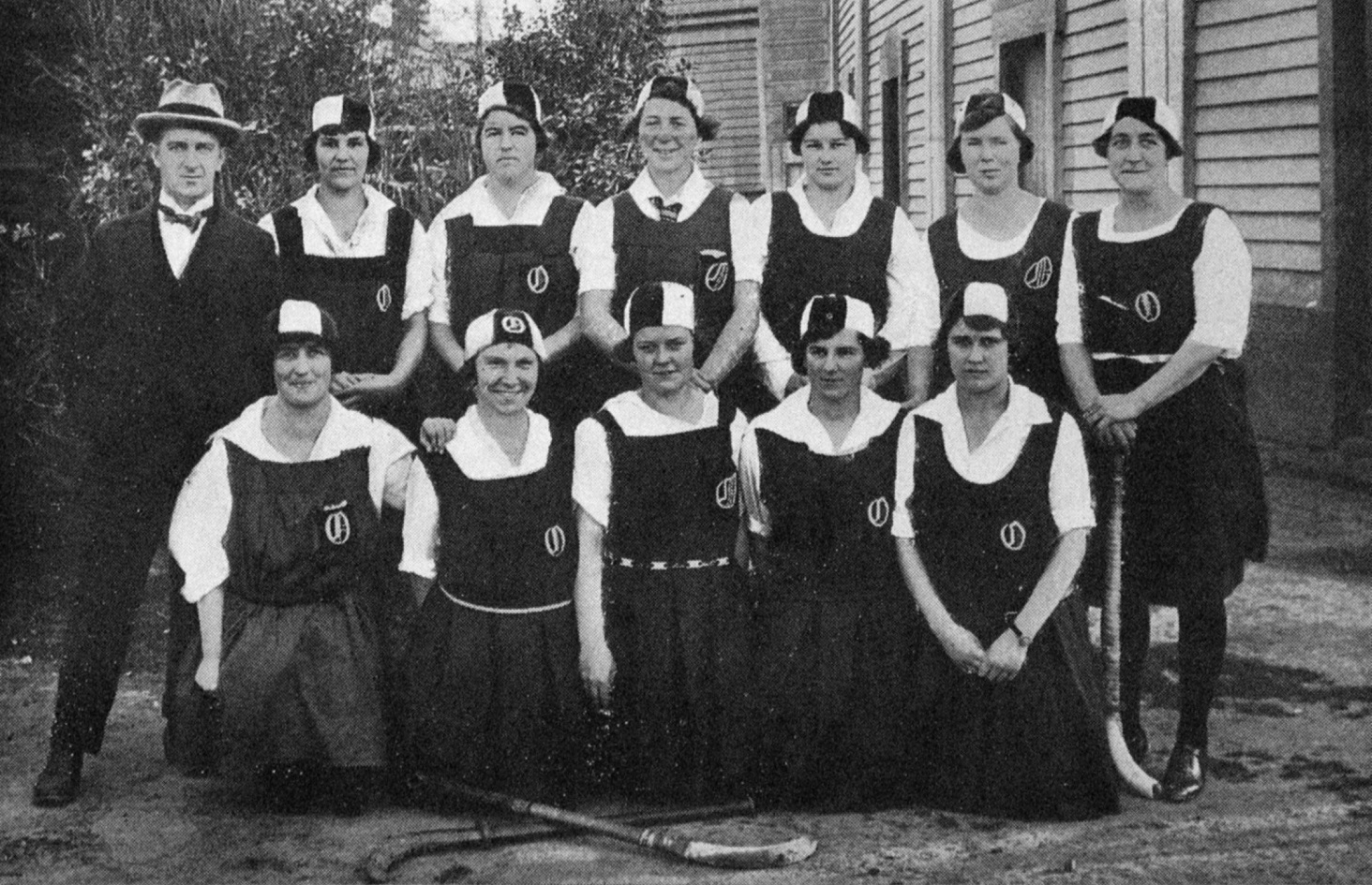 Otago ladies hockey team, who beat South Canterbury 12-1. — Otago Witness, 22.7.1924 