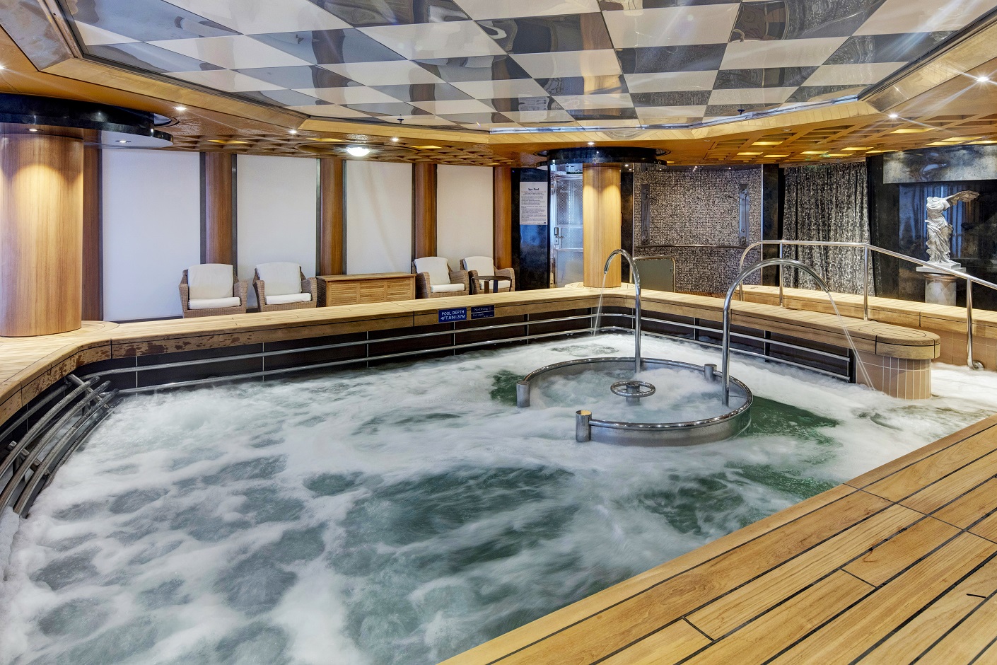 The HydroPool on Noordam. Photo: Douglas Peebles