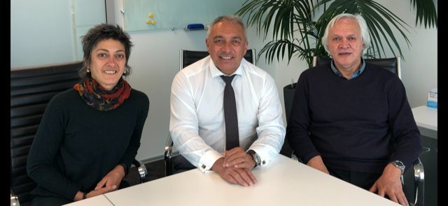 Sticky Forest appellants and cousins Lorraine Rouse, the late Mike Beresford (centre) and the...