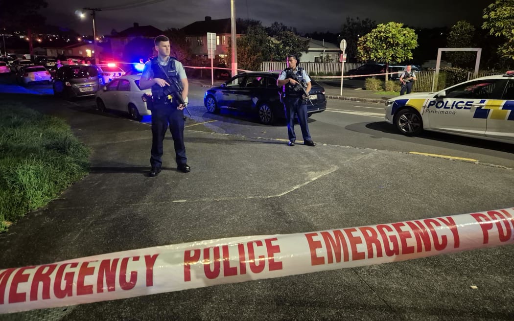 The scene after a shooting in Grey Lynn Thursday night. Photo: RNZ/Jessica Hopkins