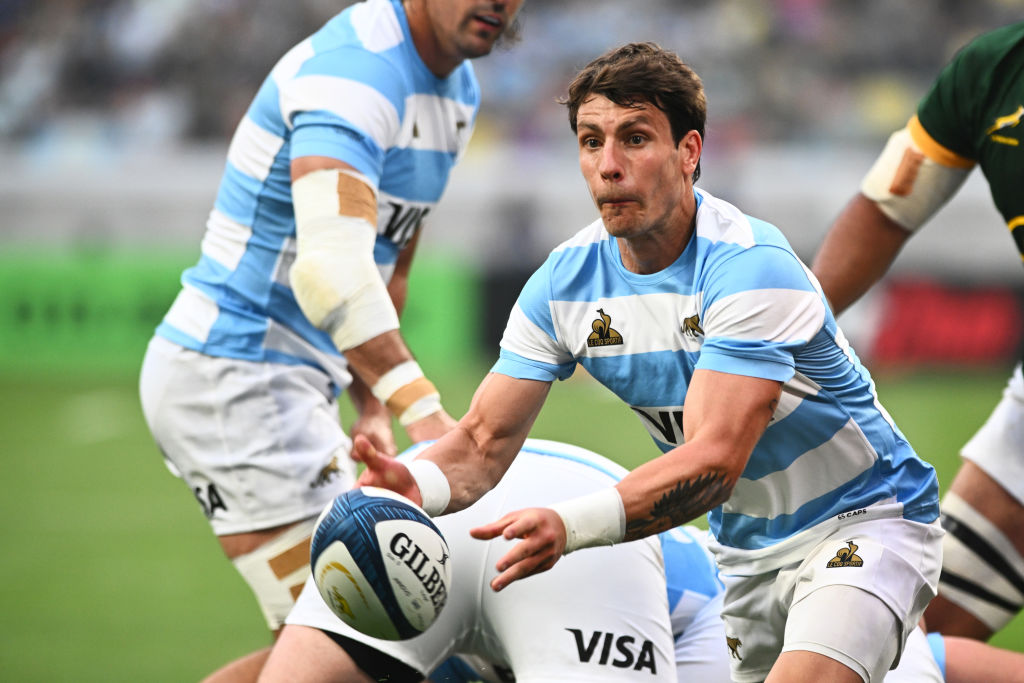 Argentina's Gonzalo Bertranou gets a pass away against South Africa. Photo: Getty