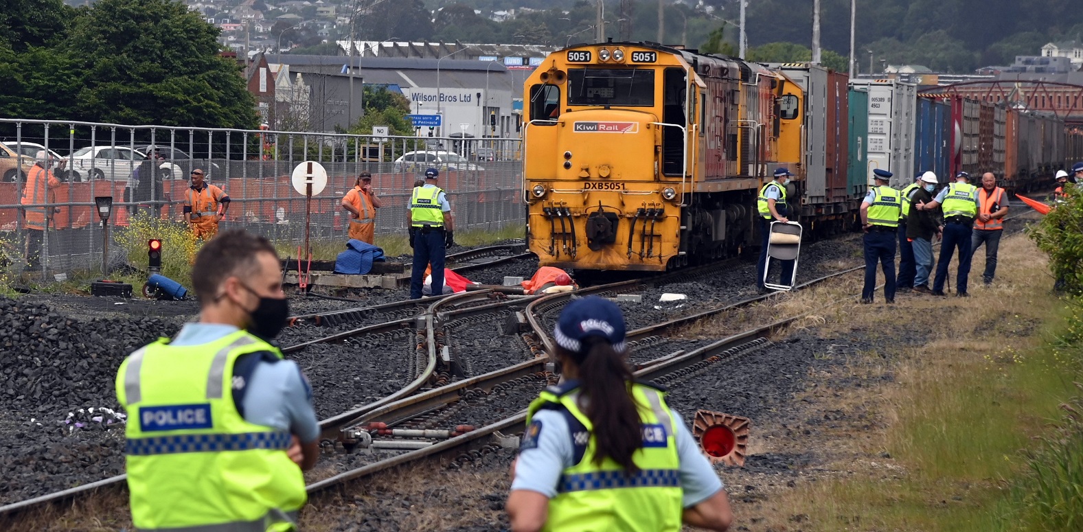 The coal train comes to a stop just north of St Andrews St in December 2021. Photo: Craig Baxter