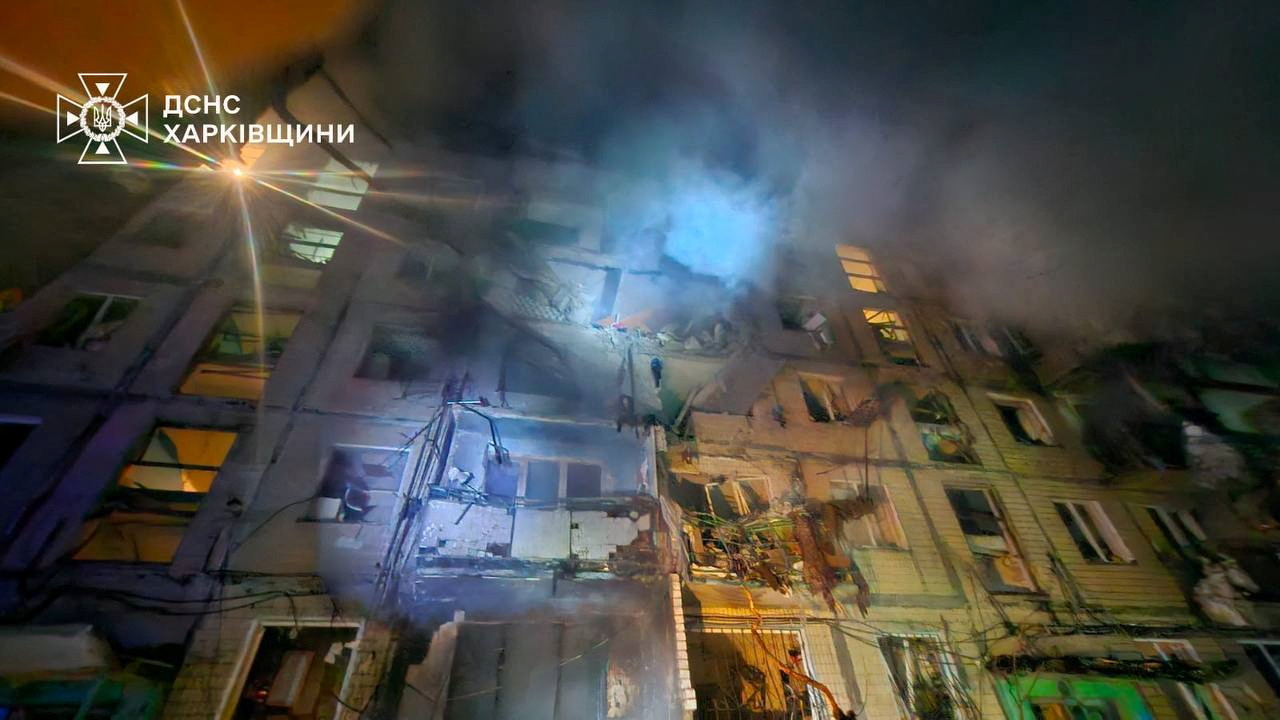 The bomb hit between the third and fourth floors of the building in the city of Kharkiv. Photo:...