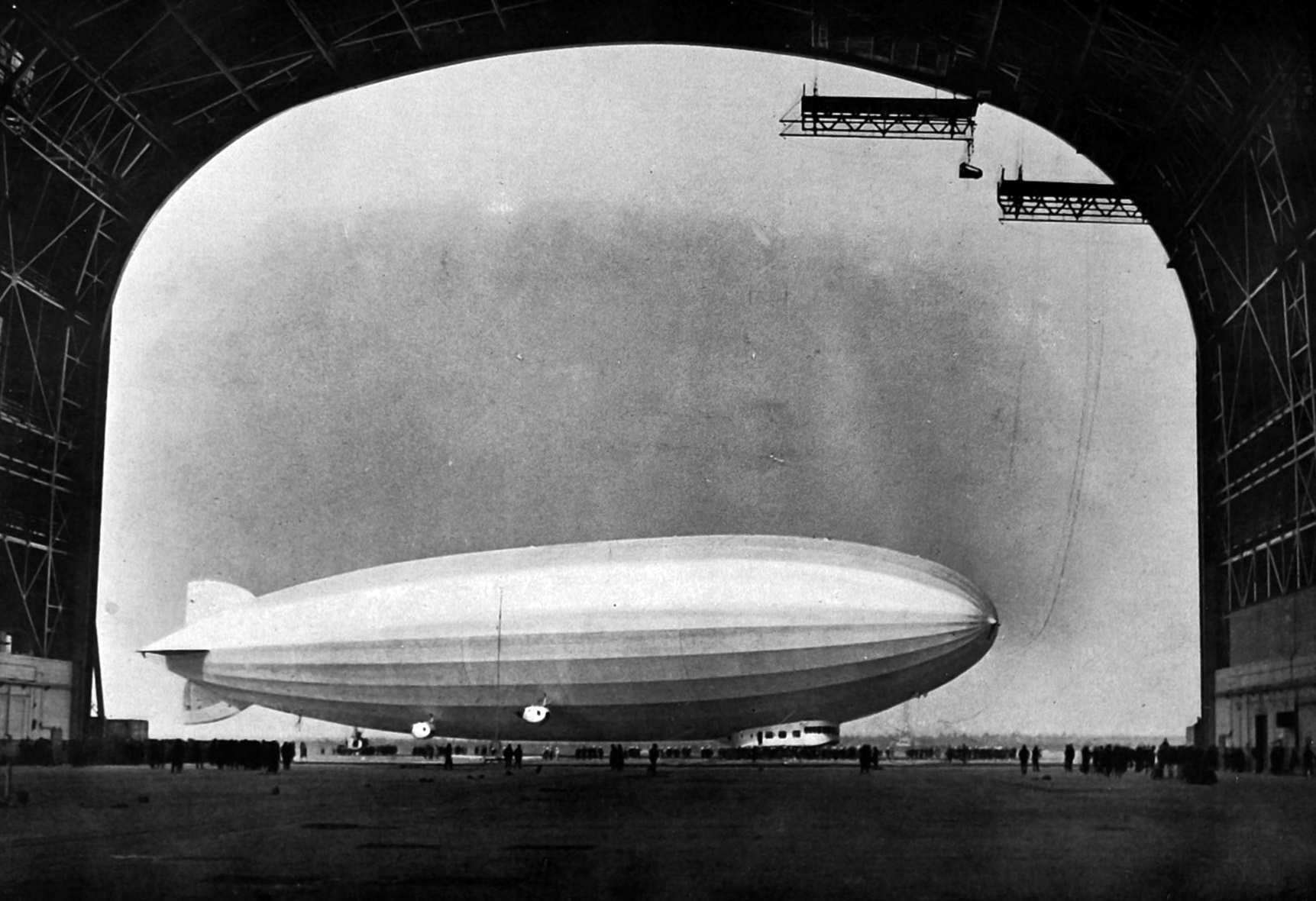 Zeppelin airship ZR3 about to enter its hangar at Lakehurst Field, New Jersey after an 81-hour,...