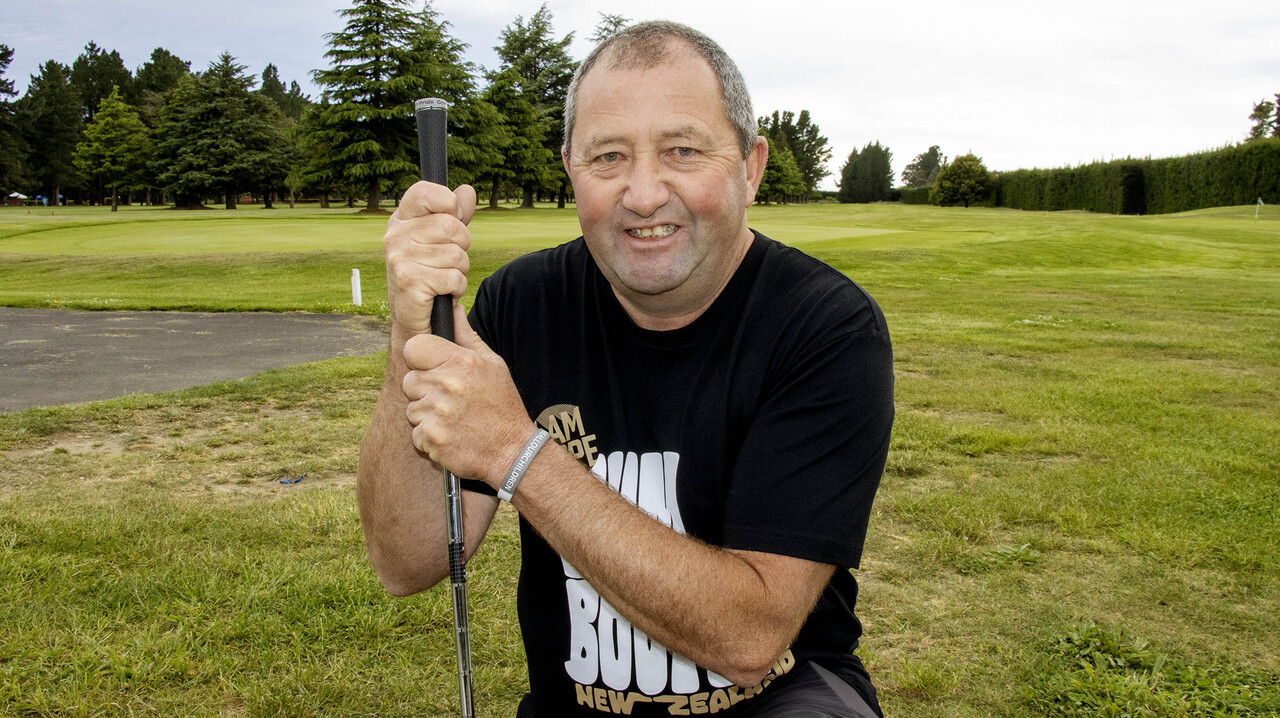 Avid golfer Barry Coleman plans to play every golf course in New Zealand to raise more funds. ...