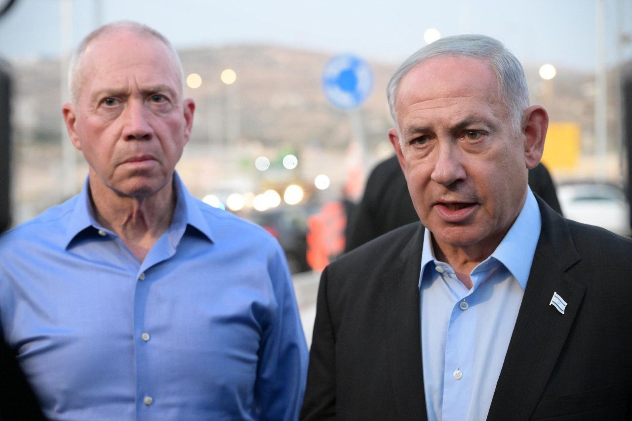 Israeli Prime Minister Benjamin Netanyahu (right) and former defence minister Yoav Gallant. Photo...