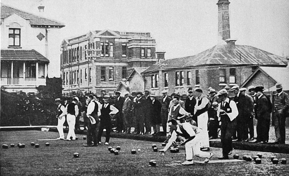 Bowls tournament play under way at the Dunedin Green. — Otago Witness, 13.1.1925