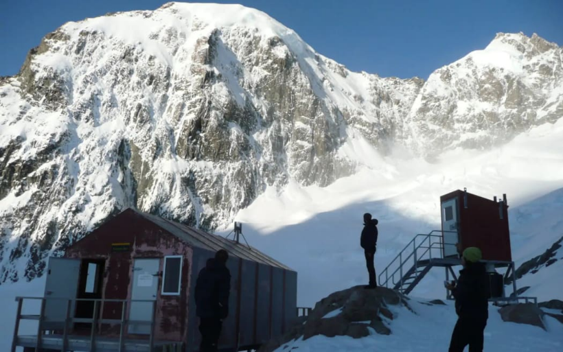 Empress Hut on Aoraki Mount Cook. File photo: Supplied / Canterbury Mountaineering Club