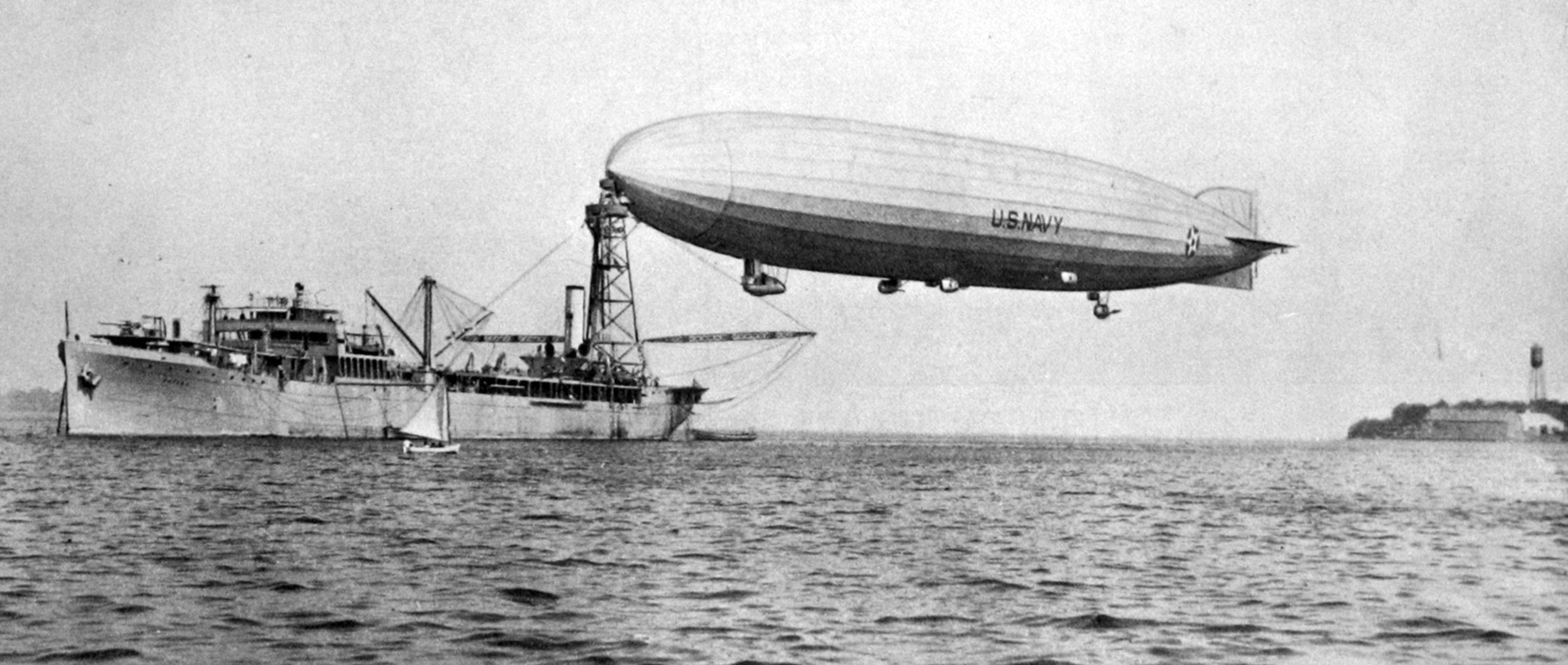 The great Dirigible 'Shenandoah' at the mooring mast of the U.S.S. Patoka in Narangansett Bay....