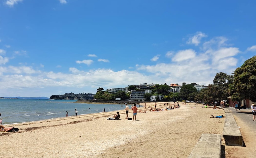 Mission Bay Beach in Auckland. Photo: RNZ / Jordan Dunn