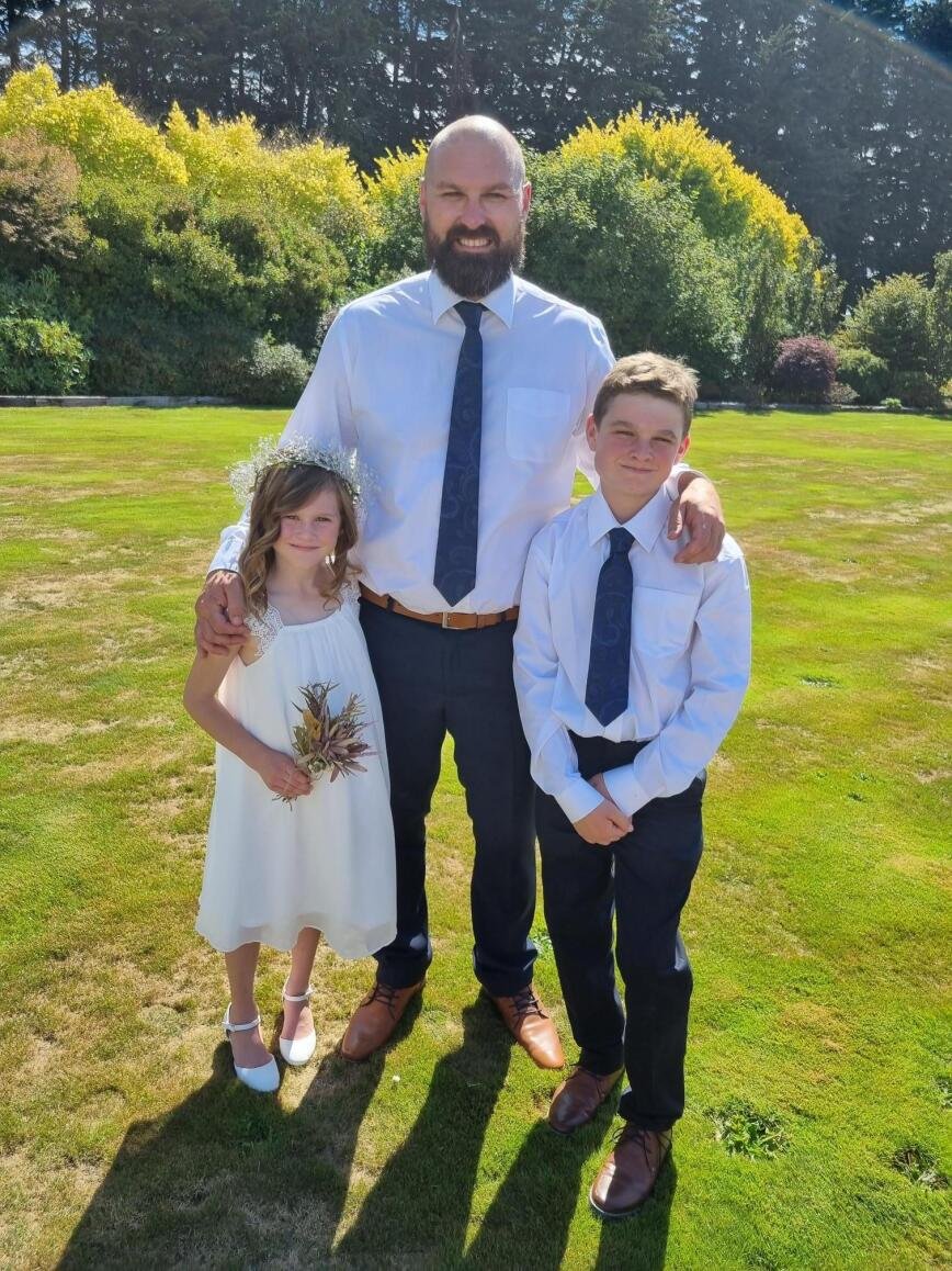 The late Quinn McIntyre with his children, Ivy, 10, and Zac, 14. Photo: supplied 