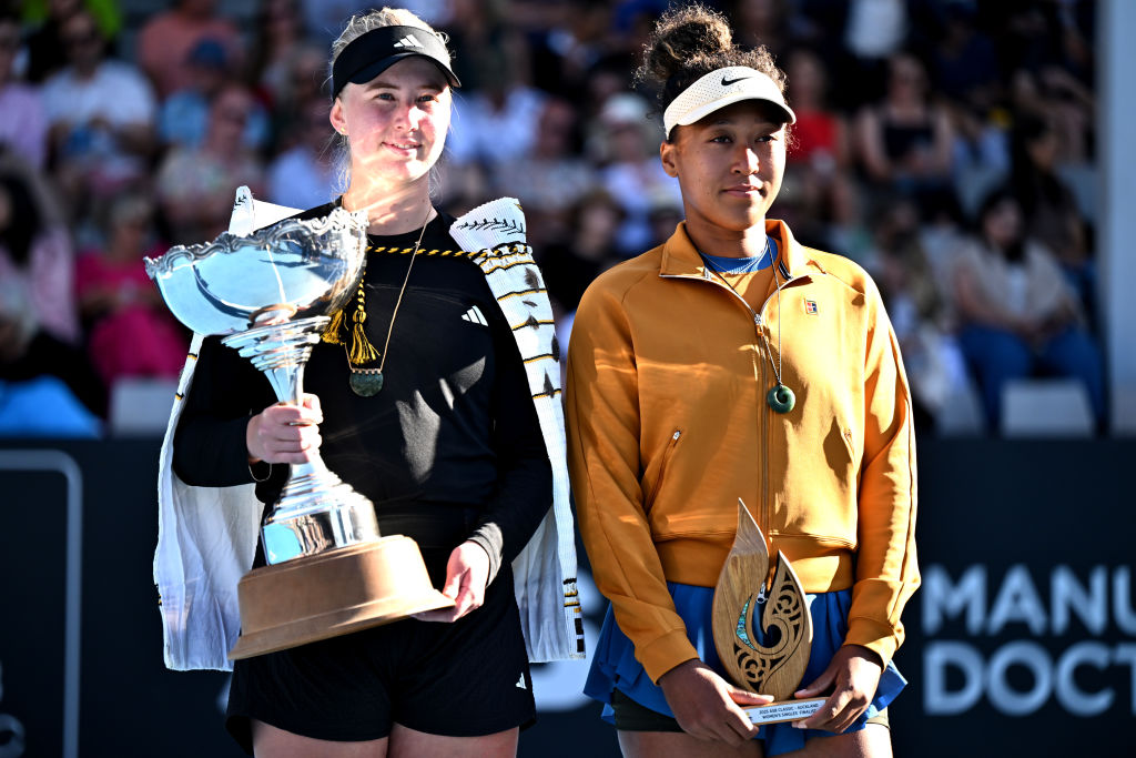 Clara Tauson (left) and Naomi Osaka after the presentation at the ASB Classic final. Photo: Getty...