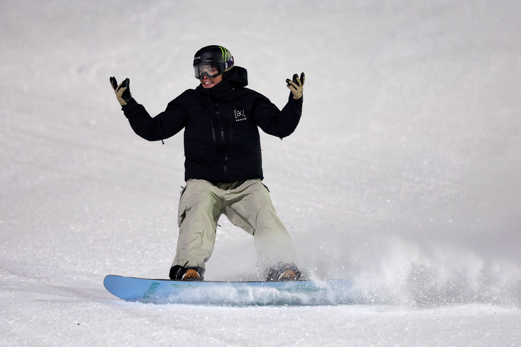 New Zealander Zoi Sadowski-Synnott on her way to gold in the women’s snowboard slopestyle. Photo:...