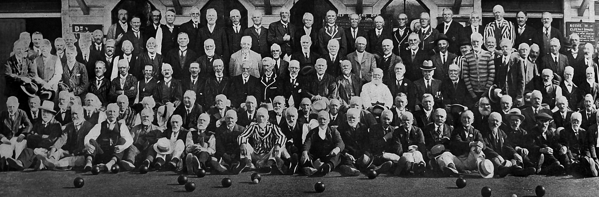 Elderly bowlers’ day at Dunedin Bowling Club on February 14, 1925. — Otago Witness, 24.2.1925