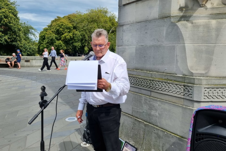 Advocate Ken Clearwater speaking to the crowd. Photo: RNZ/Tim Brown