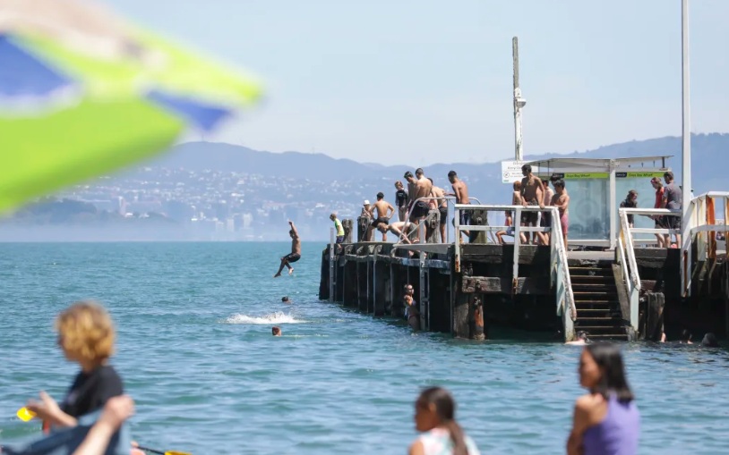 Summer fun in Eastbourne, Lower Hutt. Photo: RNZ 