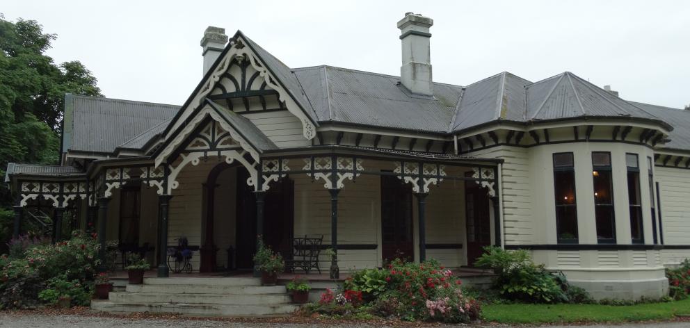 Burnside Homestead at Elderslie, about 17km inland from Oamaru.