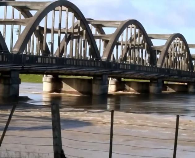 The Clutha River rises closer to the base of the bridge into Balclutha earlier today. Photo: John Cosgrove