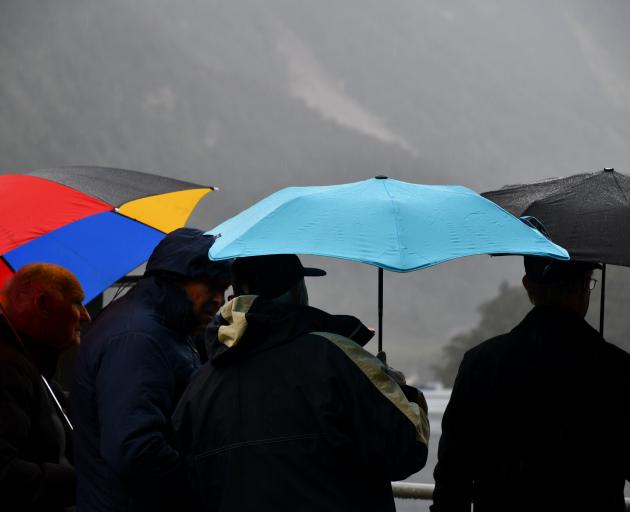 Average annual rainfall at Lake Manapouri’s Western Arm is very high, approximately 3000mm.