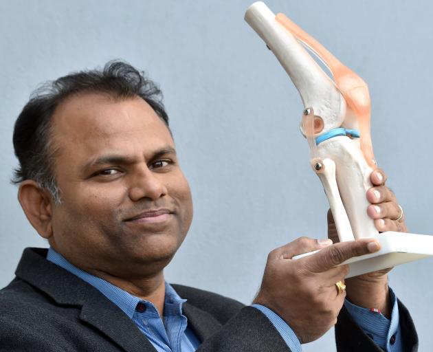 Pain@Otago research director Dr Ramakrishnan Mani is recruiting people with chronic knee pain...