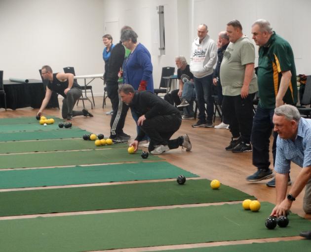 Oamaru hosted the eastern zone South Island 1-5 singles and pairs bowls tournament last weekend....