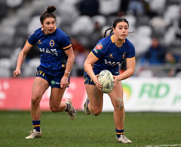 Teenage sensation Charlotte Va’afusuaga (right) put in a brilliant display at centre. File photo:...