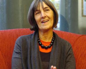 Lis Bartlett discusses her experience with bowel cancer. Photo by Jane Dawber.