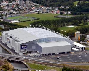 the_forsyth_barr_stadium_photo_by_odt_540eec3335_j_546e423645.JPG