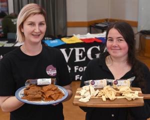 Let Them Eat Vegan owner Brylie Meng (left) and Dunedin Ōtepoti Vegan Society (Doves) co...
