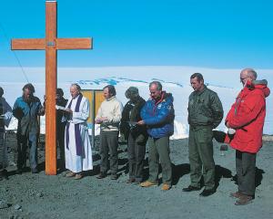 Dedication of the Erebus memorial cross in Antarctica on December 2, 1979. Photo: Antarctica New...