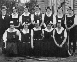 Otago ladies hockey team, who beat South Canterbury 12-1. — Otago Witness, 22.7.1924 