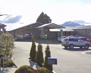 The Aspiring Enliven Care Centre in Cardrona Valley Rd is next to the Wānaka Lakes Health Centre....