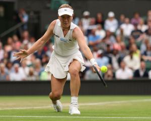 New Zealand tennis star Lulu Sun has given some of the gear she used at Wimbledon to the Te Anau...