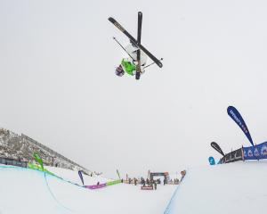 Eileen Gu shows her winning form in the halfpipe at Cardrona yesterday. PHOTO: WINTER GAMES NZ
