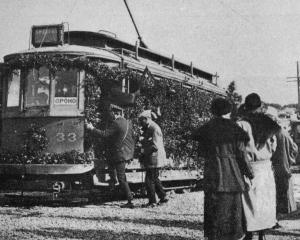 A decorated electric tram at the opening of the new tramway to Opoho. — Otago Witness, 16.9.1924