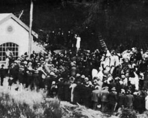 Queenstown people celebrate the commissioning of the One Mile Creek powerhouse. — Otago Witness,...