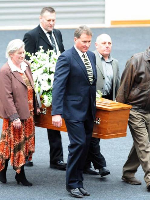 Big Crowd Farewells Duncan Laing Otago Daily Times Online News