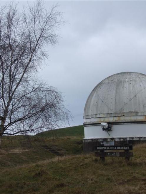The observatory at the top of Stoke St. Photo by Sally Rae.