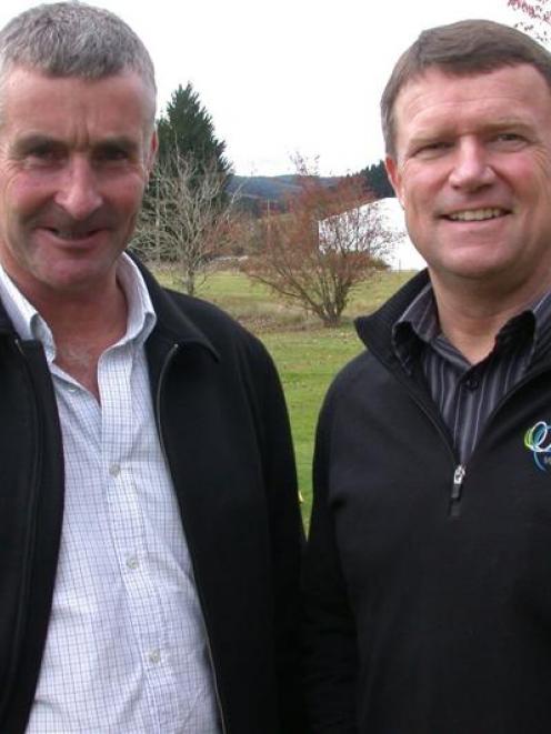Wool Grower Holdings director Mark Shadbolt (left) and Wool Partners International chief...